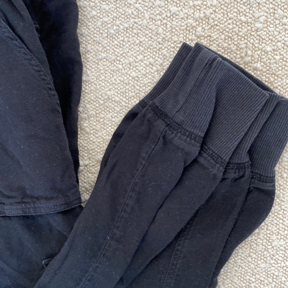 Aritzia Community Cebu Pant - Picture 3 of 5